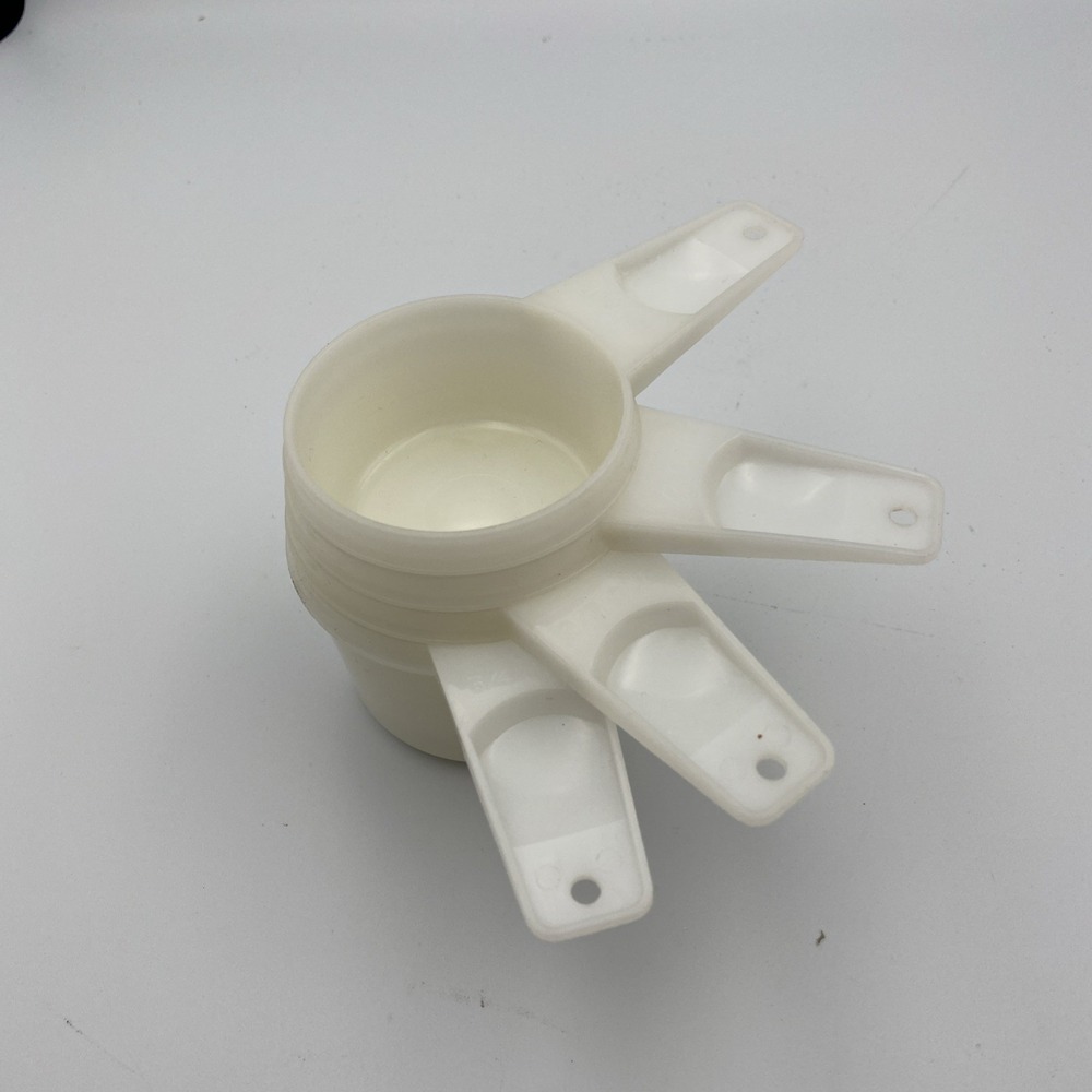 Vtg Tupperware‎ 4 Measuring Cups Opaque (color 2) Nesting 1/3-1/2-2/3-3/4
